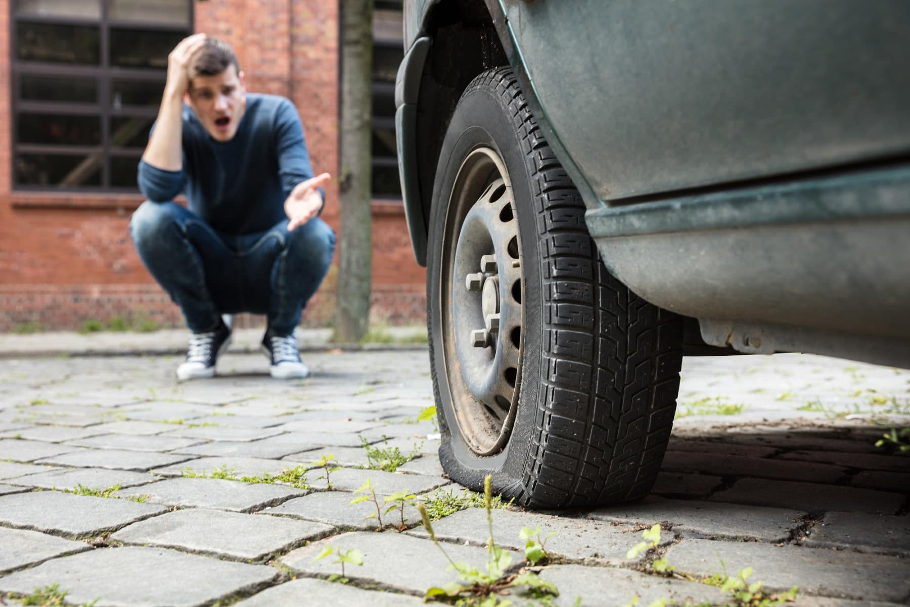 what-happens-if-you-drive-on-a-flat-tire